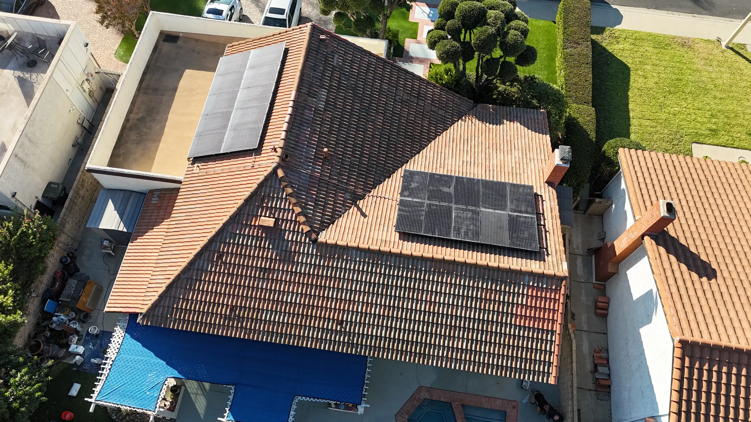 Professional roof washing and repainting services in California